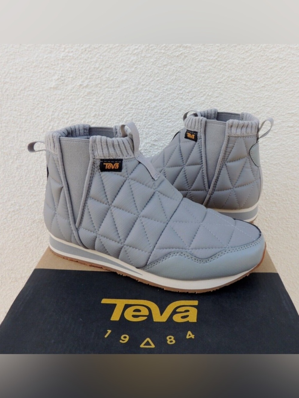 Teva Ember Mid Quilted Light Grey Slip-On Ankle Sneakers - Drizzle Grey